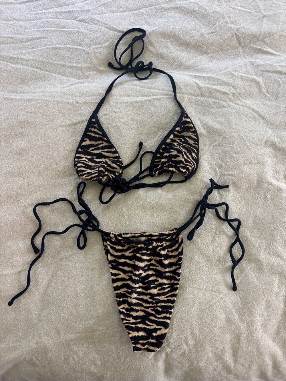 Frankie’s x Realisation par bikini